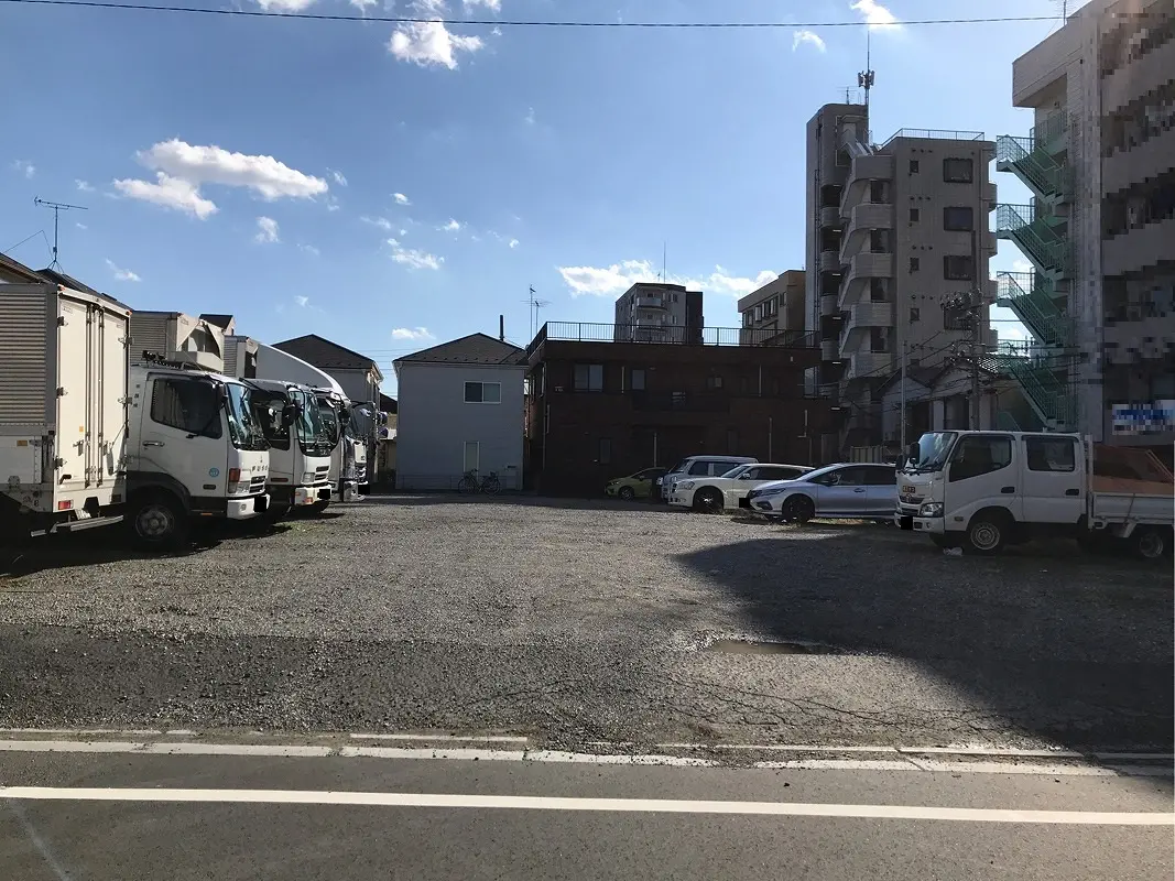 足立区保塚町　月極駐車場